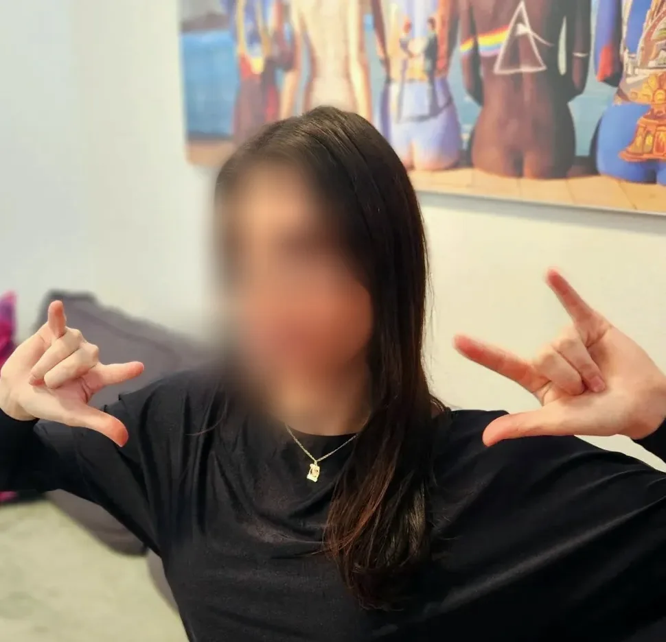 Elisa, 27