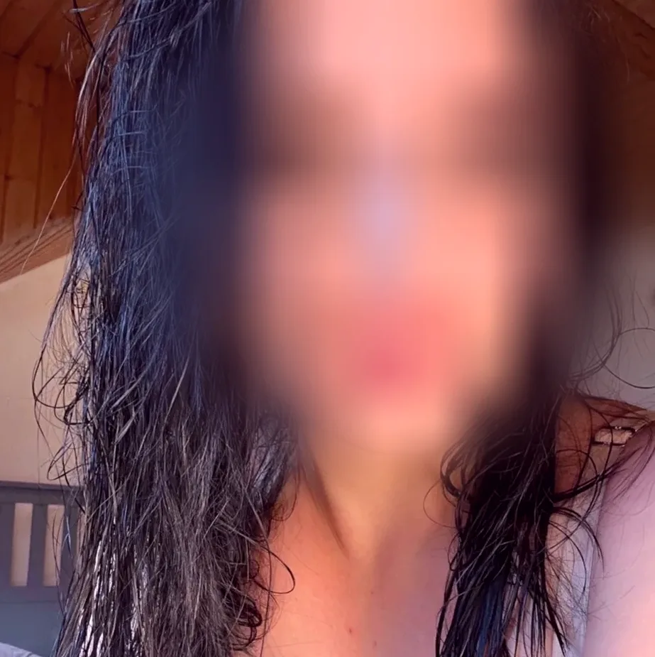 Katrin, 21