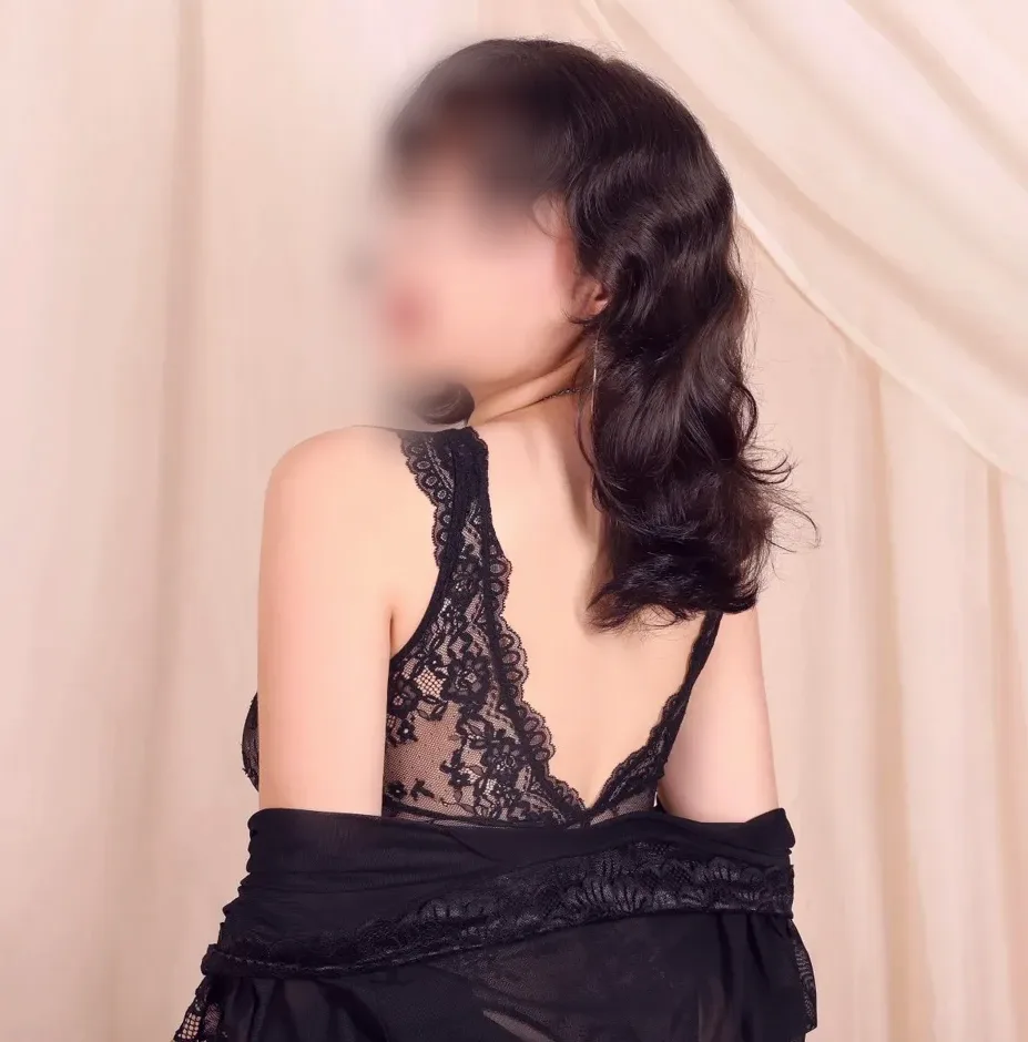 Kira, 22