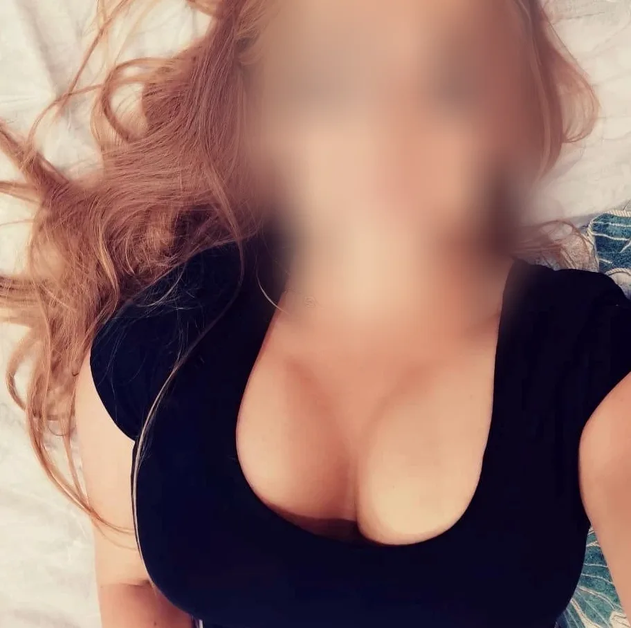 Marina, 32